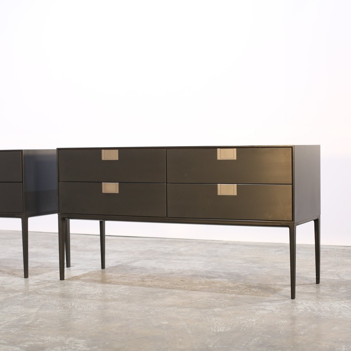 Maxalto Alcor Four Drawer Console Table by Antonio Citterio @ REHAUS