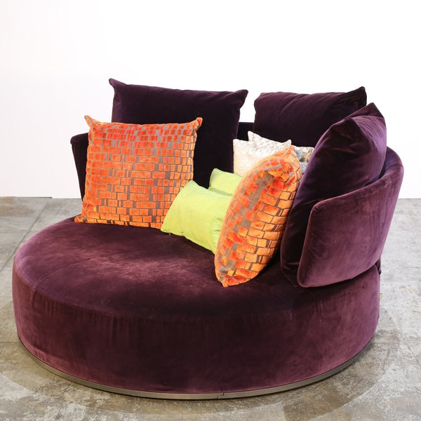 Maxalto Amoenous Swivel Sofa @ REHAUS