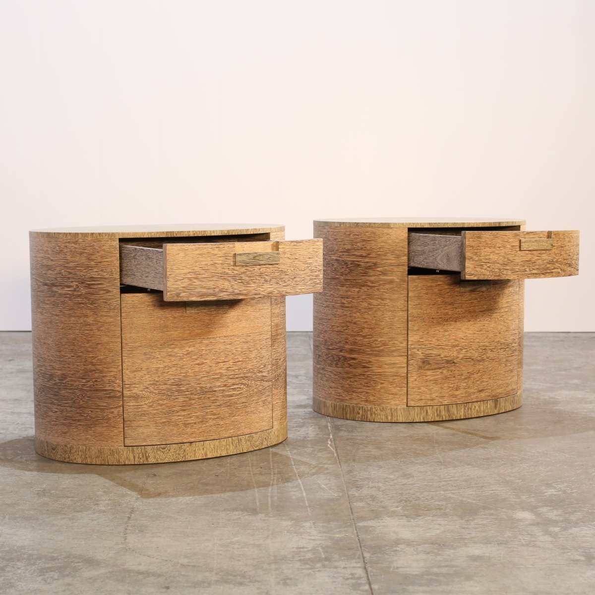 Maxalto Amphora Bedside Table by Antonio Citterio, Set of Two @ REHAUS