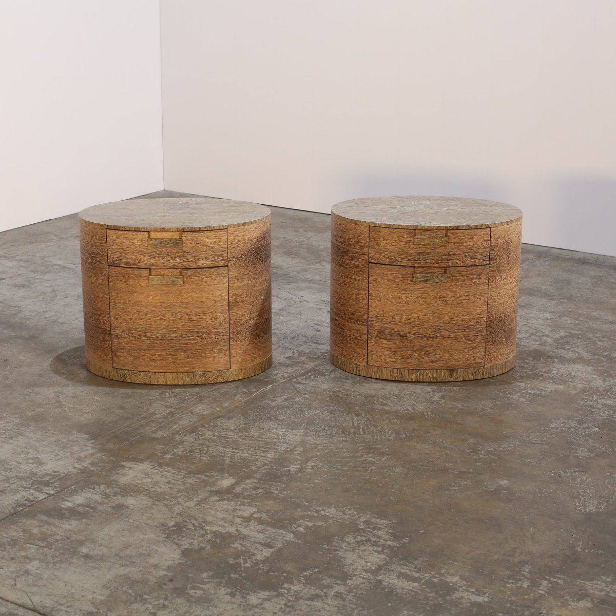 Maxalto Amphora Bedside Table by Antonio Citterio, Set of Two @ REHAUS