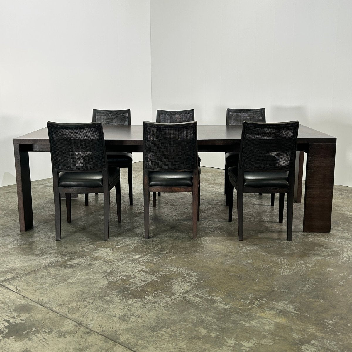 Maxalto Apta Dining Table by Antonio Citterio @ REHAUS