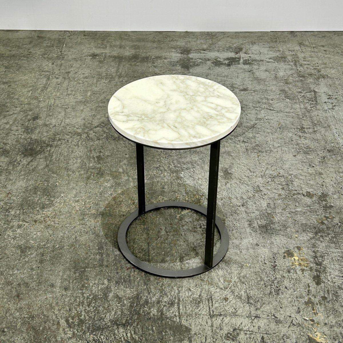 Maxalto B&B Italia Lithos Round Side Table by Antonio Citterio @ REHAUS