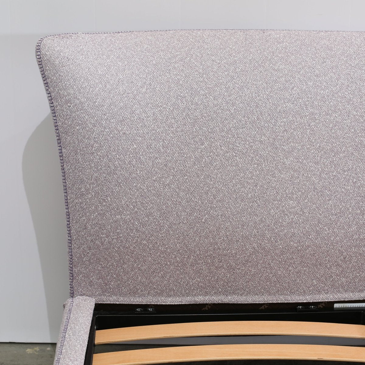 Maxalto Grey Febo Bed by Antonio Citterio @ REHAUS