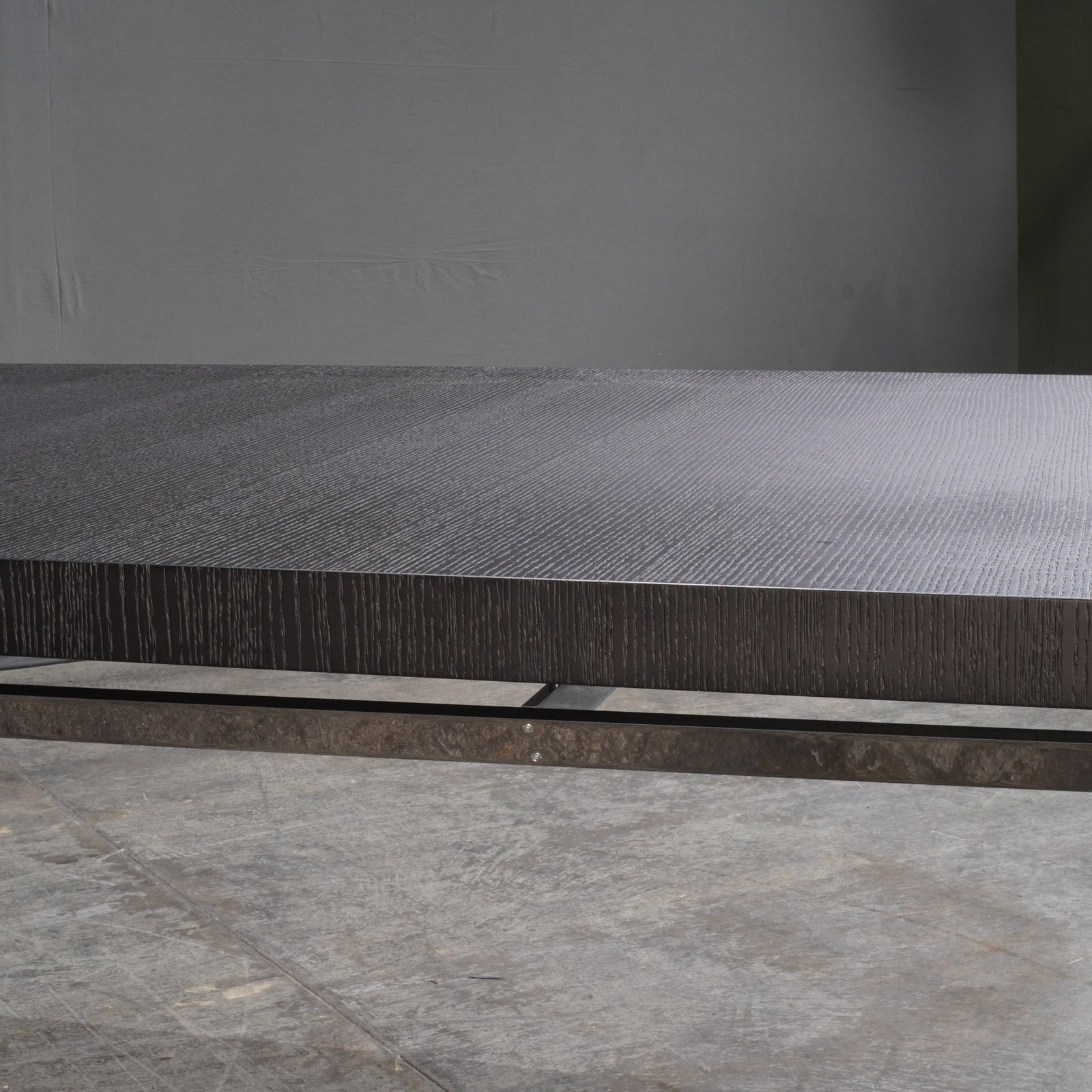 Maxalto Max Black Dining Table by Antonio Citterio @ REHAUS