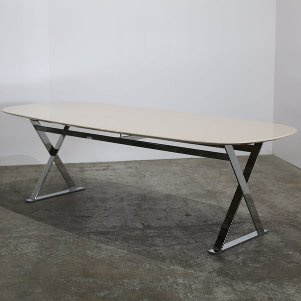 Maxalto Pathos Elliptic Table by Antonio Citterio @ REHAUS