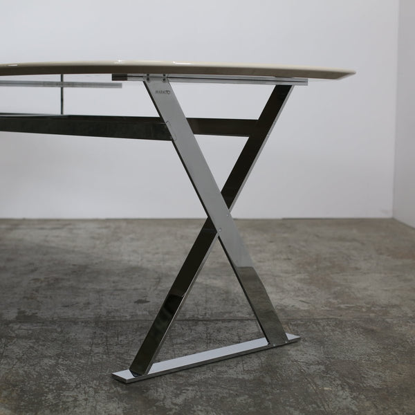 Maxalto Pathos Elliptic Table by Antonio Citterio @ REHAUS