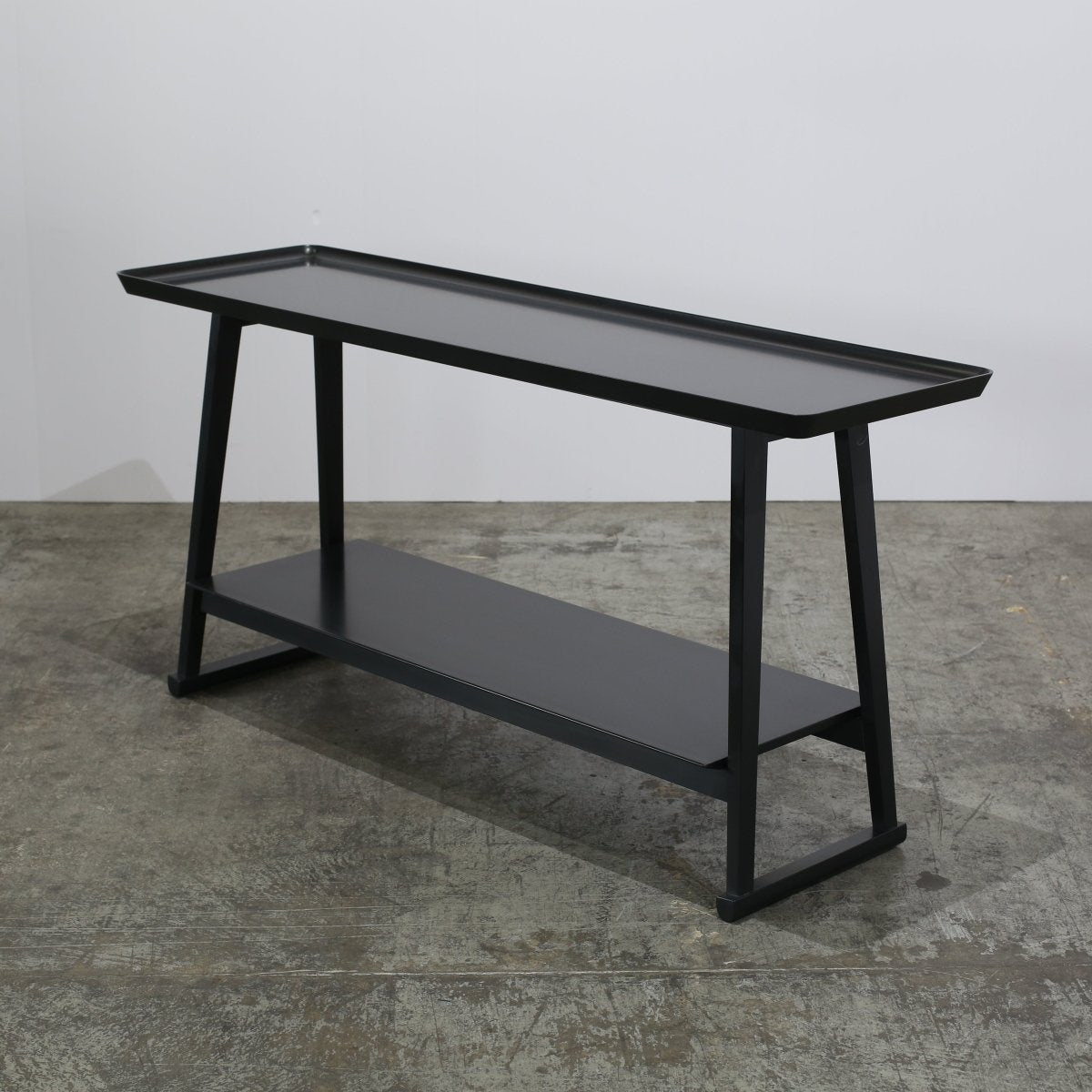 Maxalto Recipio Console Table by Antonio Citterio @ REHAUS