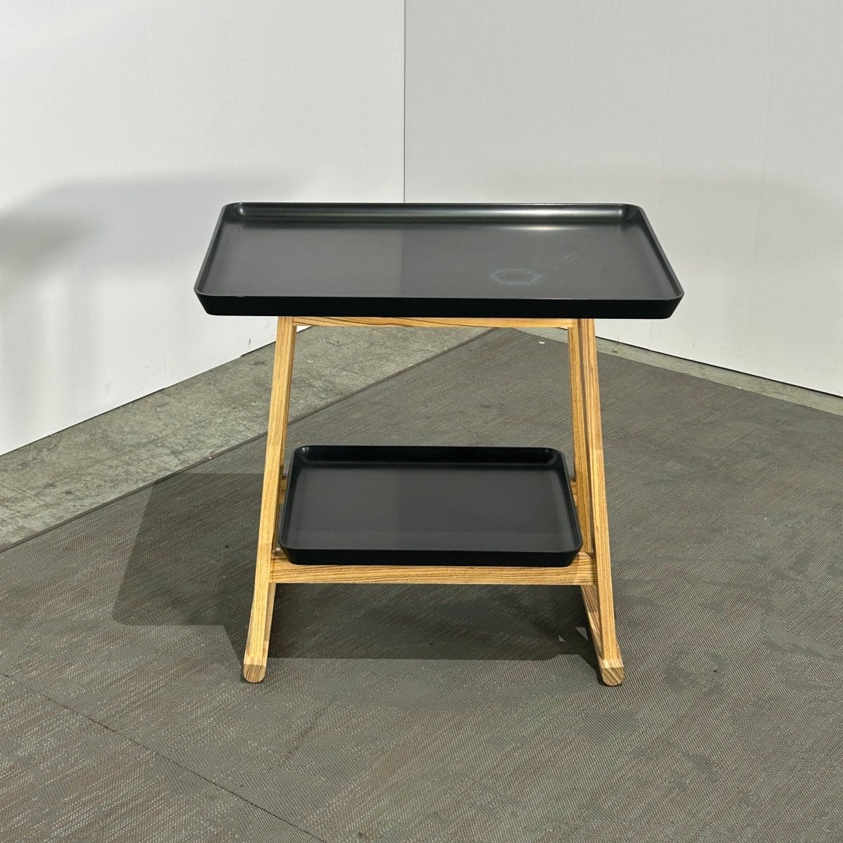 Maxalto Recipio Side Table @ REHAUS
