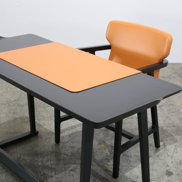 Maxalto Recipio Writing Desk and Chair by Antonio Citterio @ REHAUS