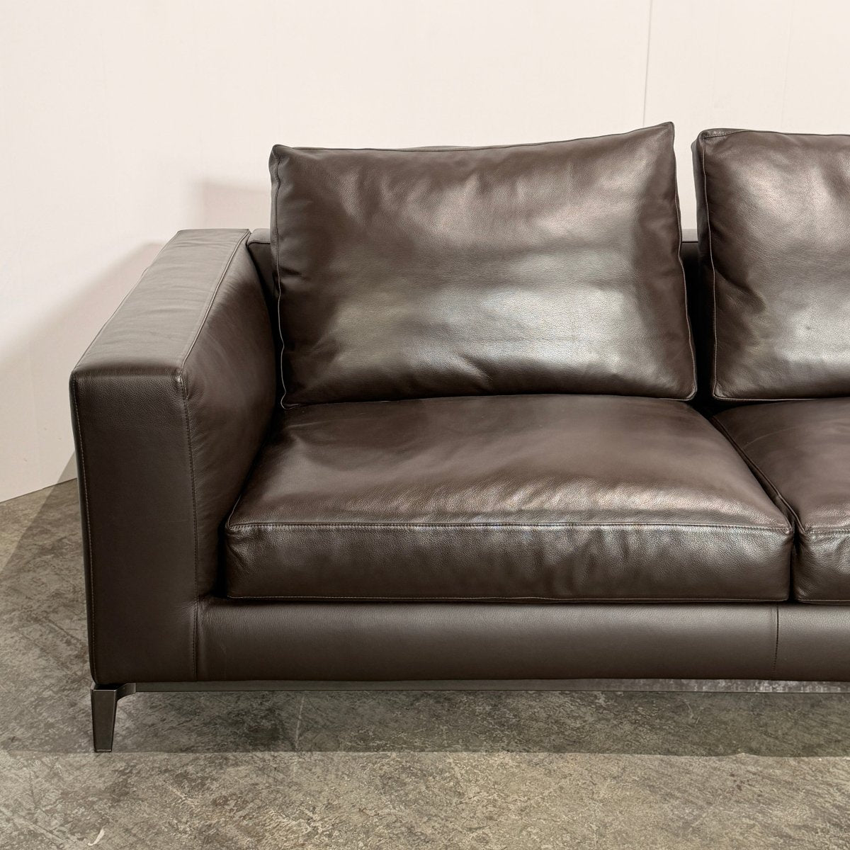 Minotti Andersen Leather Three Seater Sofa by Rodolfo Dordoni @ REHAUS