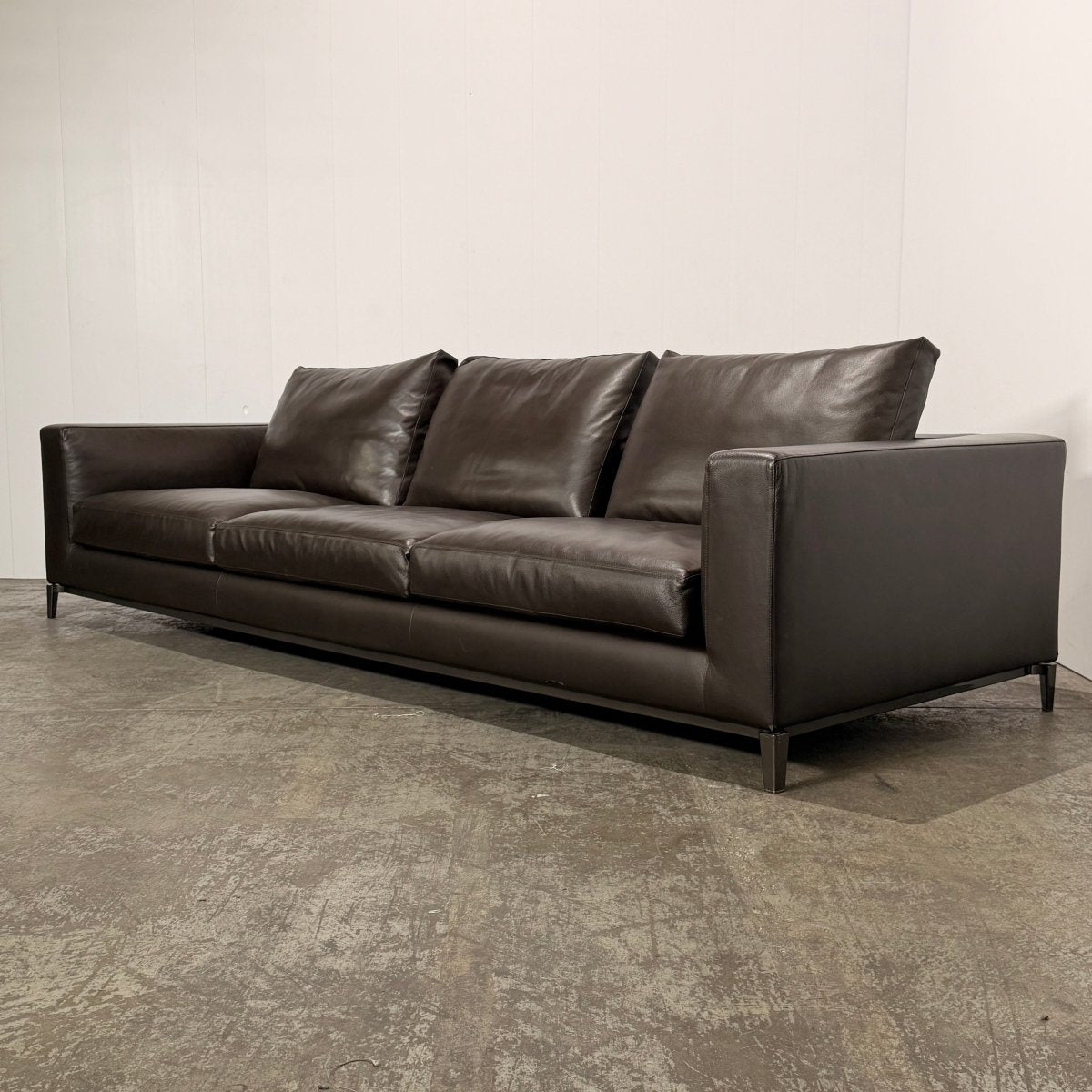 Minotti Andersen Leather Three Seater Sofa by Rodolfo Dordoni @ REHAUS