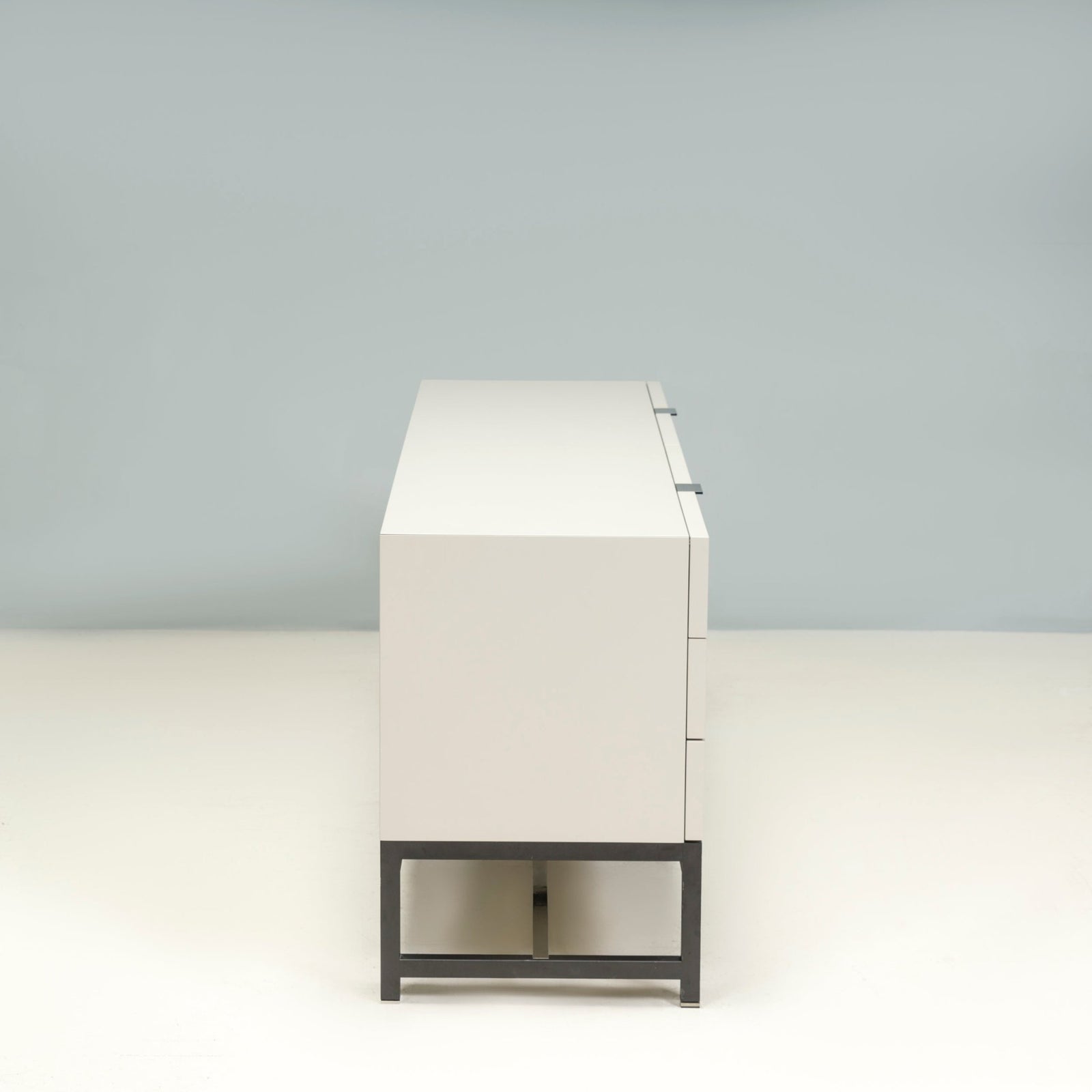 Minotti by Rodolfo Dordoni White Lacquer Harvey Chest of Drawers - REHAUS - Rodolfo Dordoni