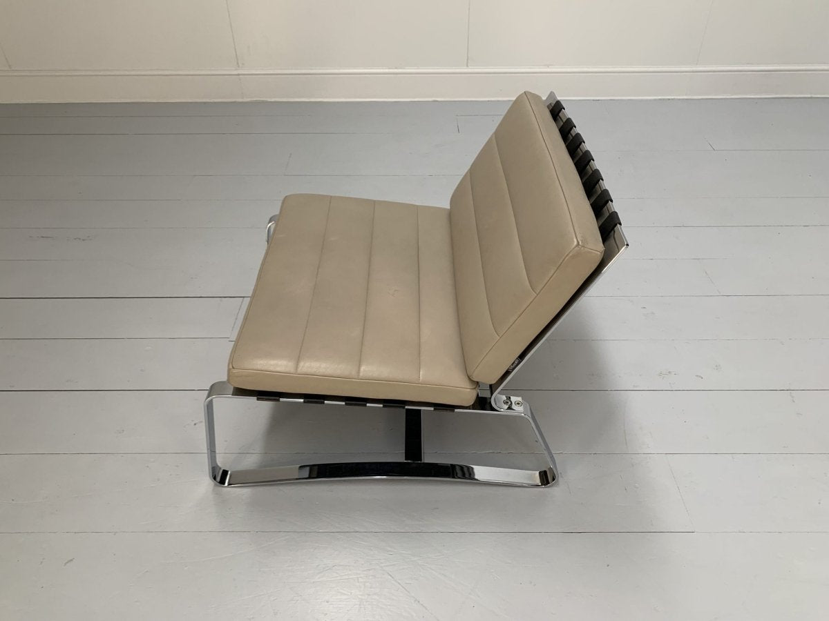 Minotti Delaunay Armchair - In Pale - Brown Pelle Leather @ REHAUS