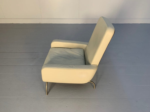 Minotti Dubuffet Armchair - in Cream Pelle Leather @ REHAUS