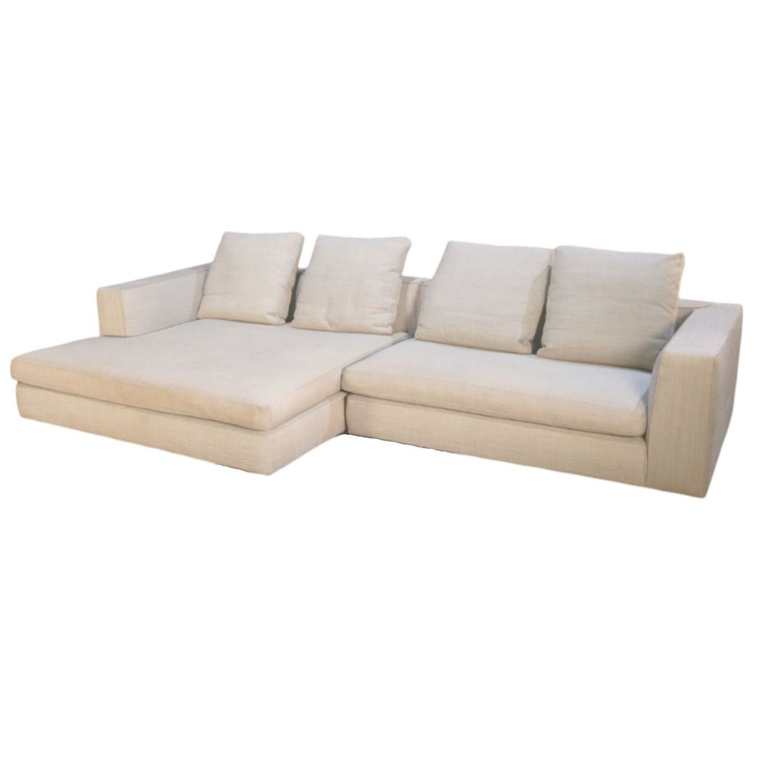 Minotti Hamilton Sofa with Chaise by Rodolfo Dordoni @ REHAUS
