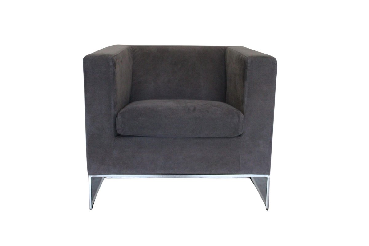 Minotti Klee Armchair in Grey Alcantara @ REHAUS