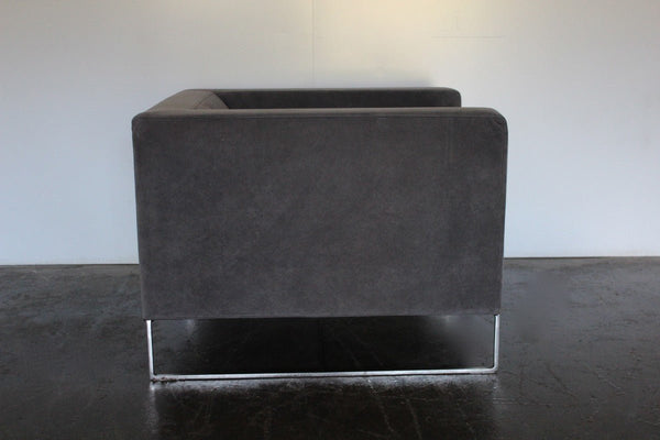 Minotti Klee Armchair in Grey Alcantara @ REHAUS