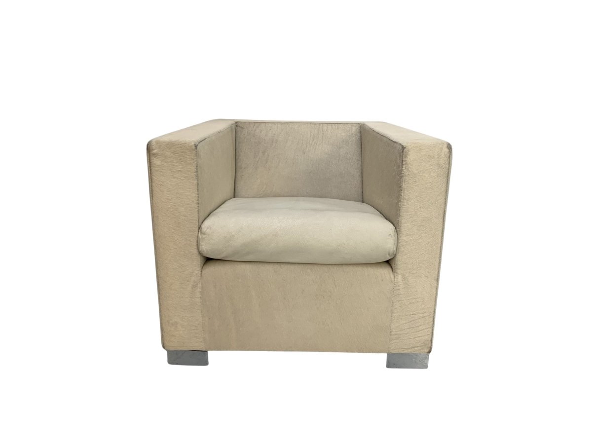 Minotti Suitcase Club Armchair - In Pony Skin & Pelle Leather @ REHAUS