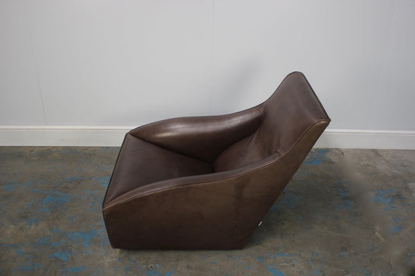 Molteni & C Doda Armchair in Dark Brown Leather @ REHAUS