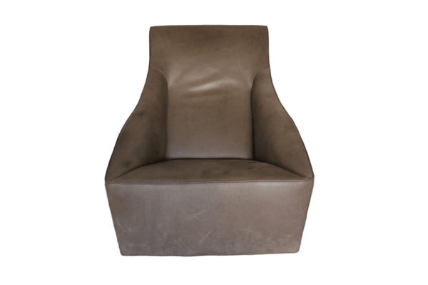 Molteni & C Doda Armchair in Pale - Walnut Brown Leather @ REHAUS