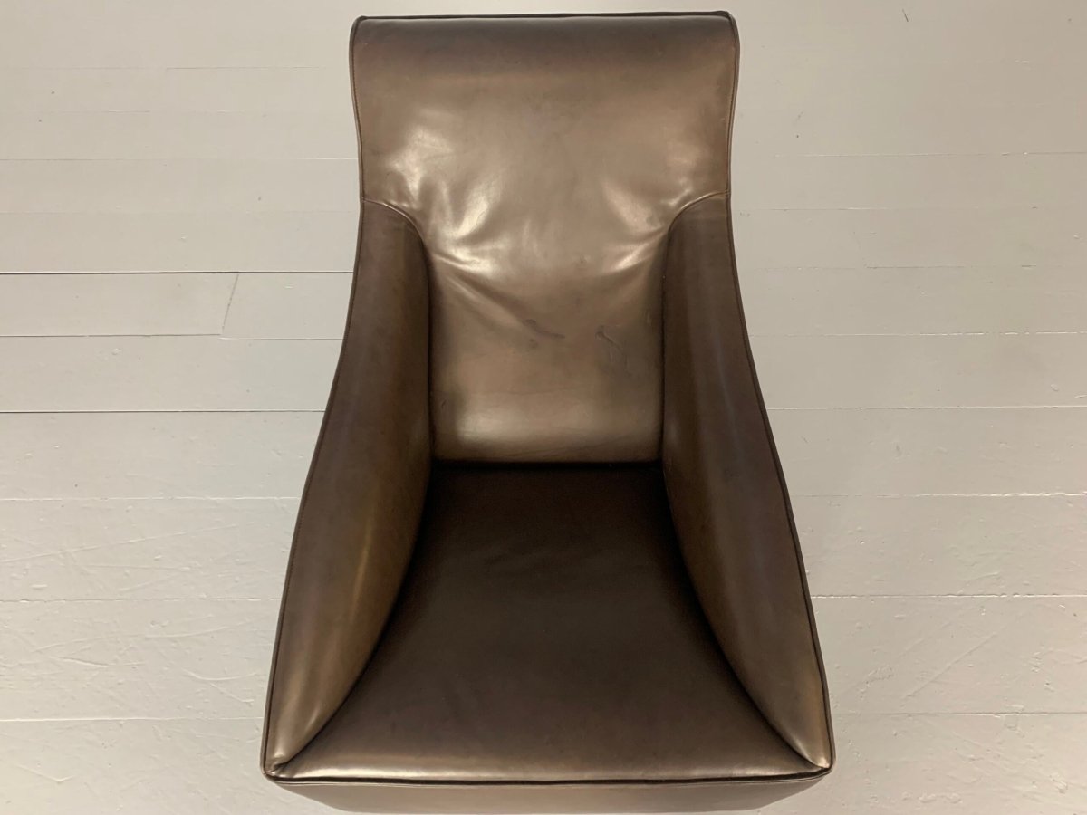 Molteni & C Doda Armchair - In Pale - Walnut Brown Leather @ REHAUS