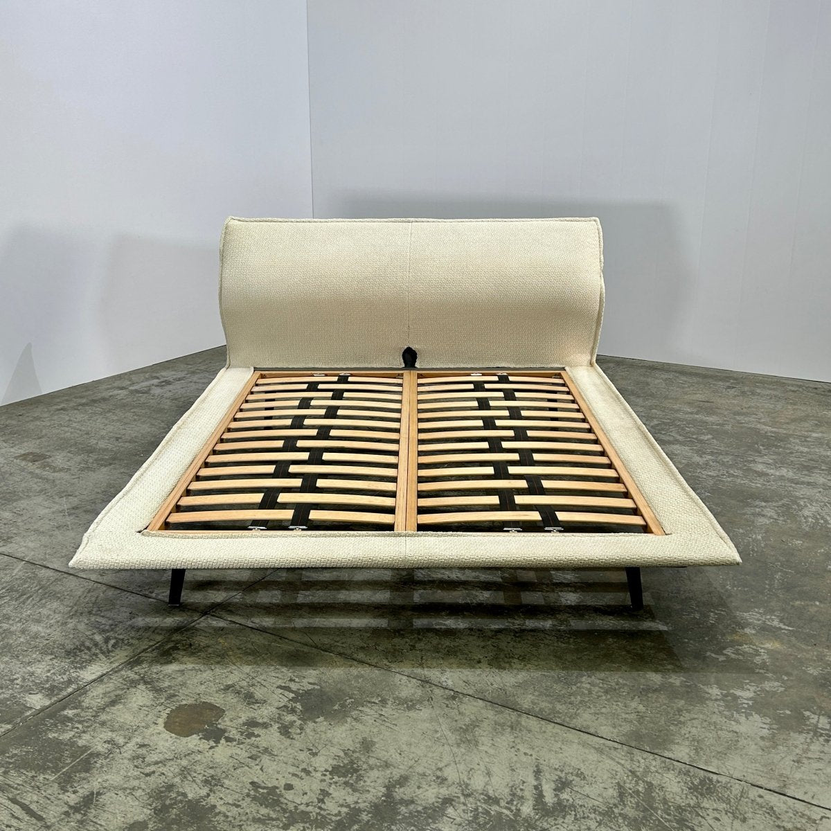 Molteni & C Double King Night & Day Bed by Patricia Urquiola @ REHAUS