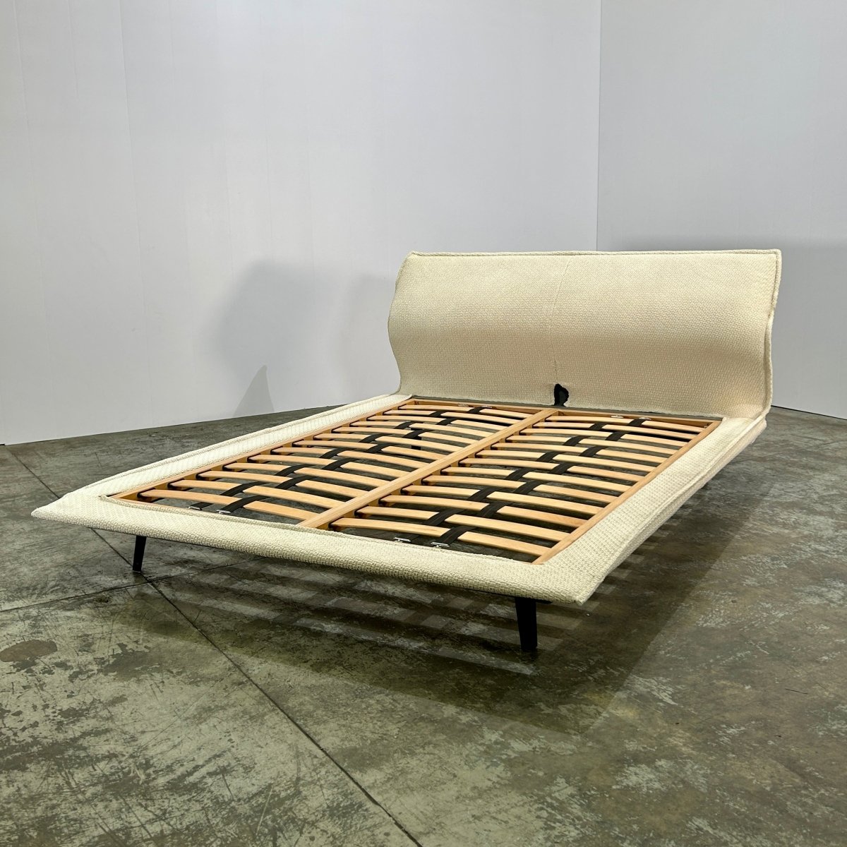 Molteni & C Double King Night & Day Bed by Patricia Urquiola @ REHAUS