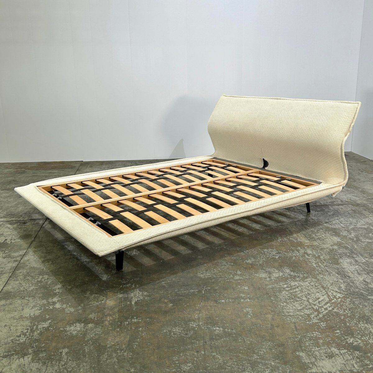 Molteni & C Double King Night & Day Bed by Patricia Urquiola @ REHAUS