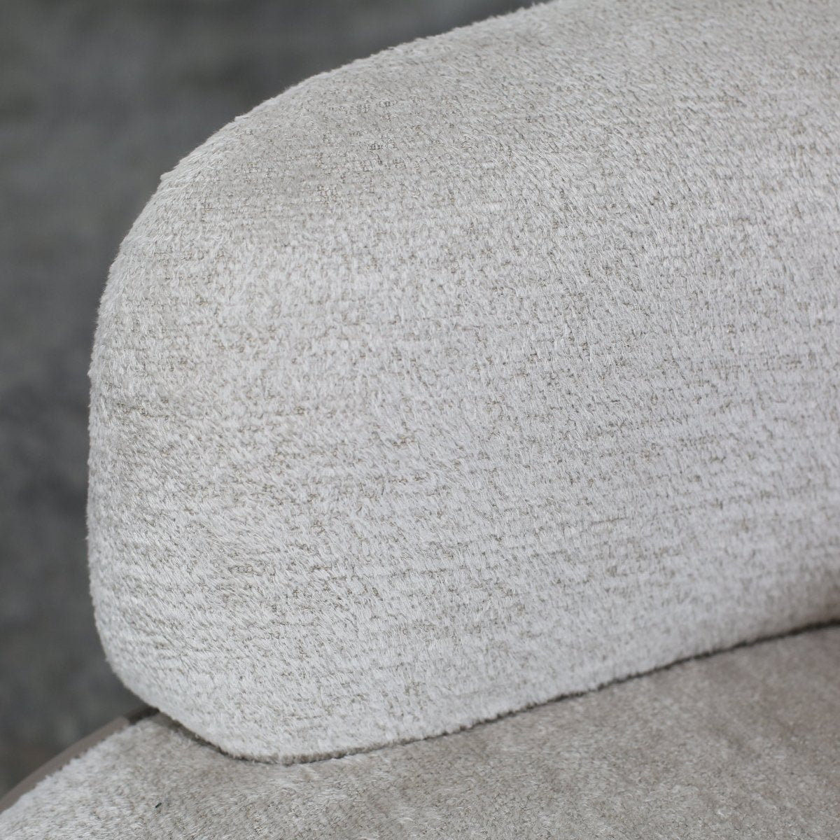 Molteni Kensington Armchair by Rodolfo Dordoni @ REHAUS
