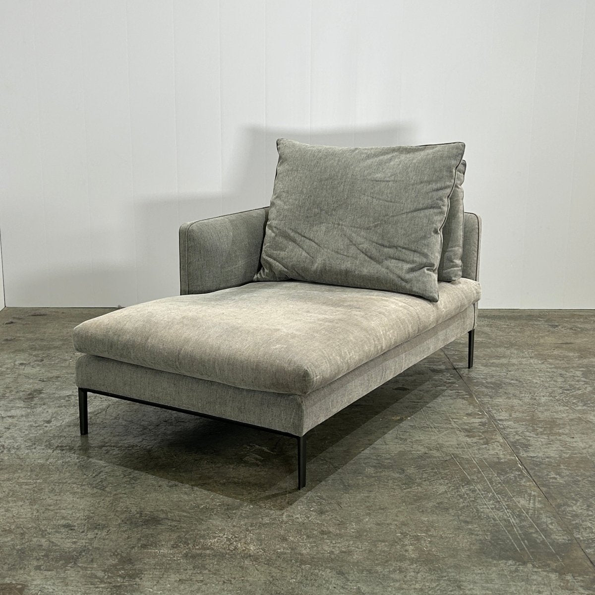 Molteni&C Paul Grey Chaise Longue by Vincent Van Duysen @ REHAUS