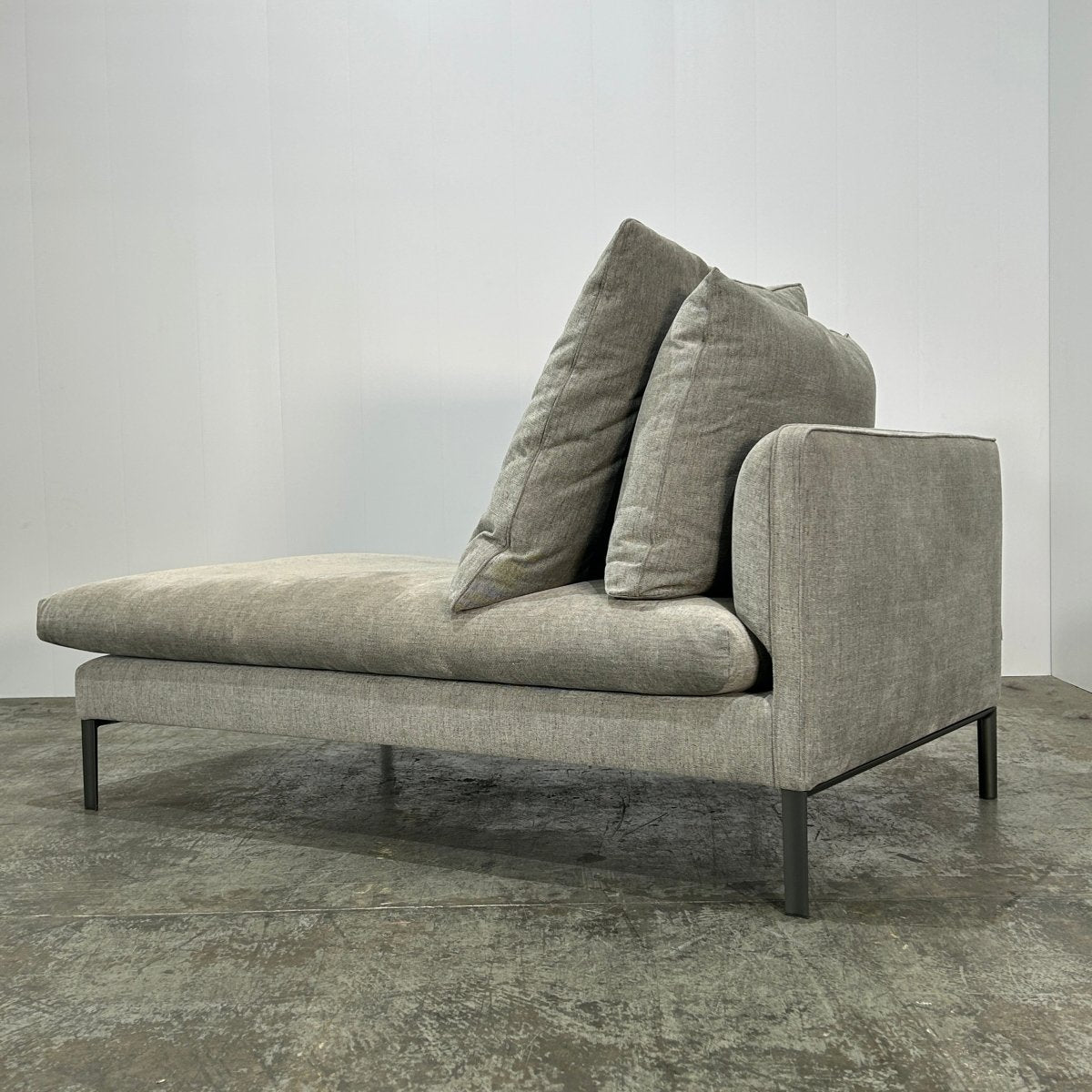 Molteni&C Paul Grey Chaise Longue by Vincent Van Duysen @ REHAUS