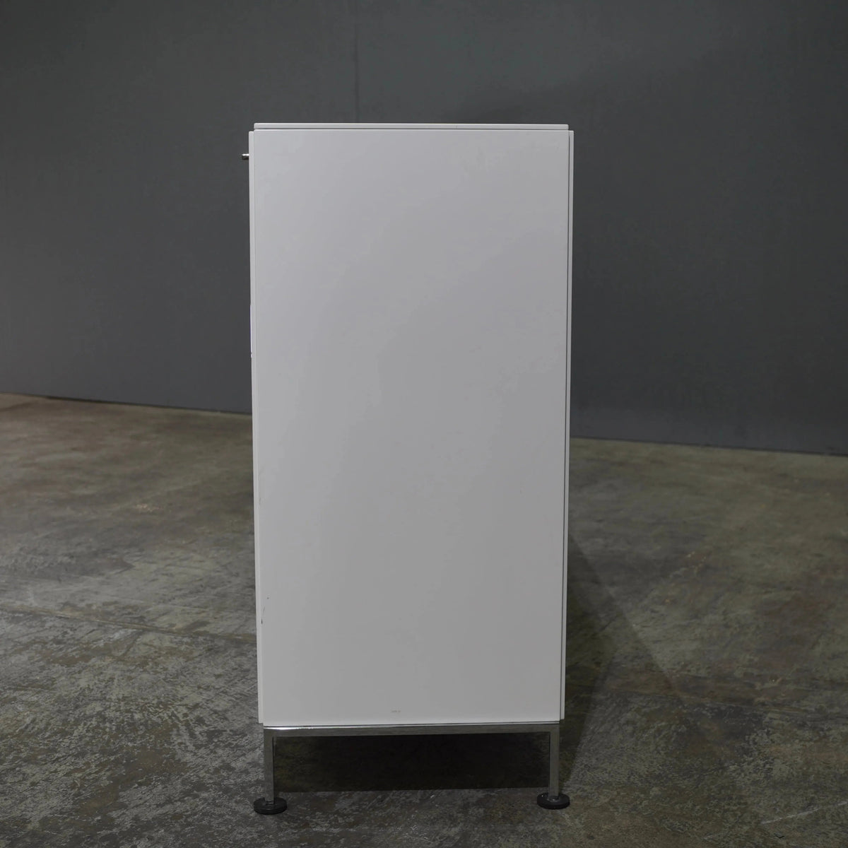 Montis White Cabinet - REHAUS - Montis