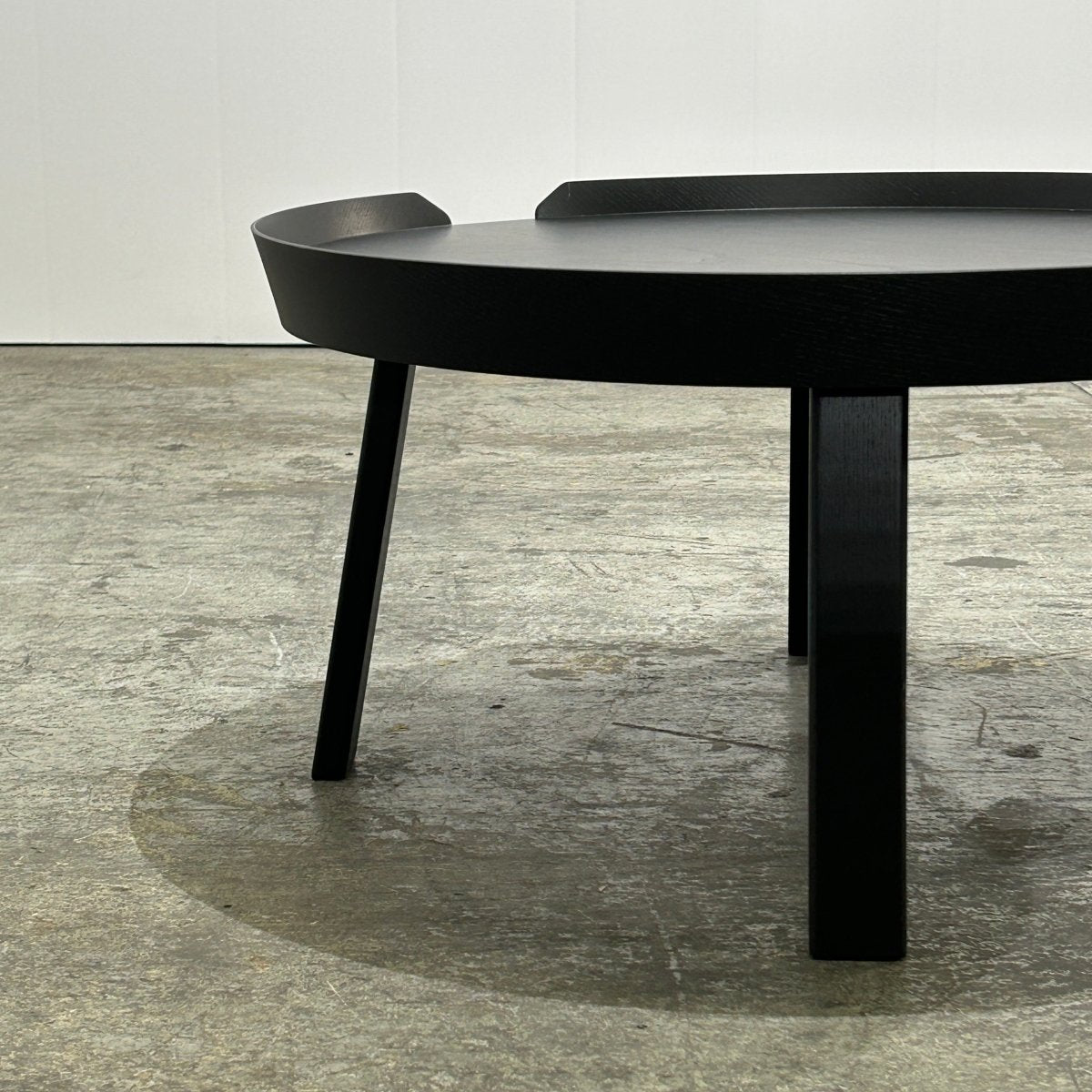 Muuto Black Around Coffee Table by Thomas Bentzen @ REHAUS