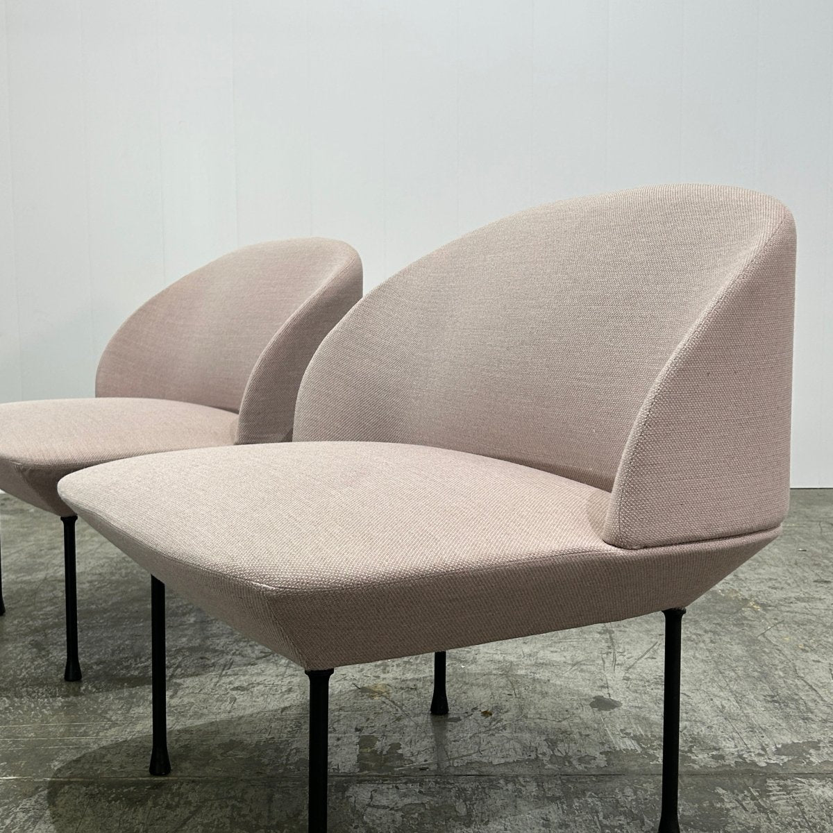 Muuto Pink Oslo Lounge Chair by Anderssen and Voll, Set of Two @ REHAUS