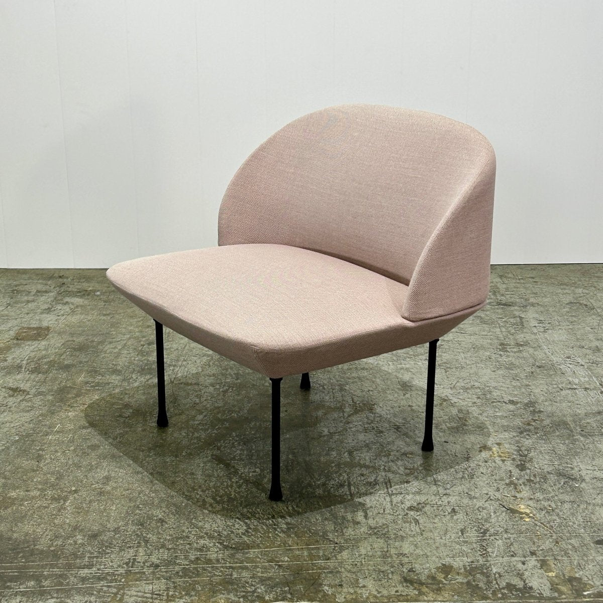 Muuto Pink Oslo Lounge Chair by Anderssen and Voll, Set of Two @ REHAUS