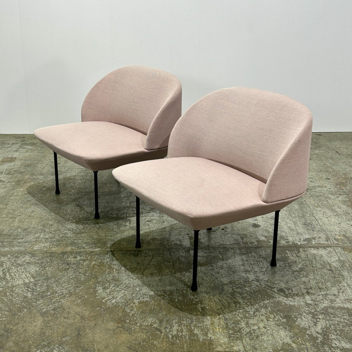 Muuto Pink Oslo Lounge Chair by Anderssen and Voll, Set of Two @ REHAUS