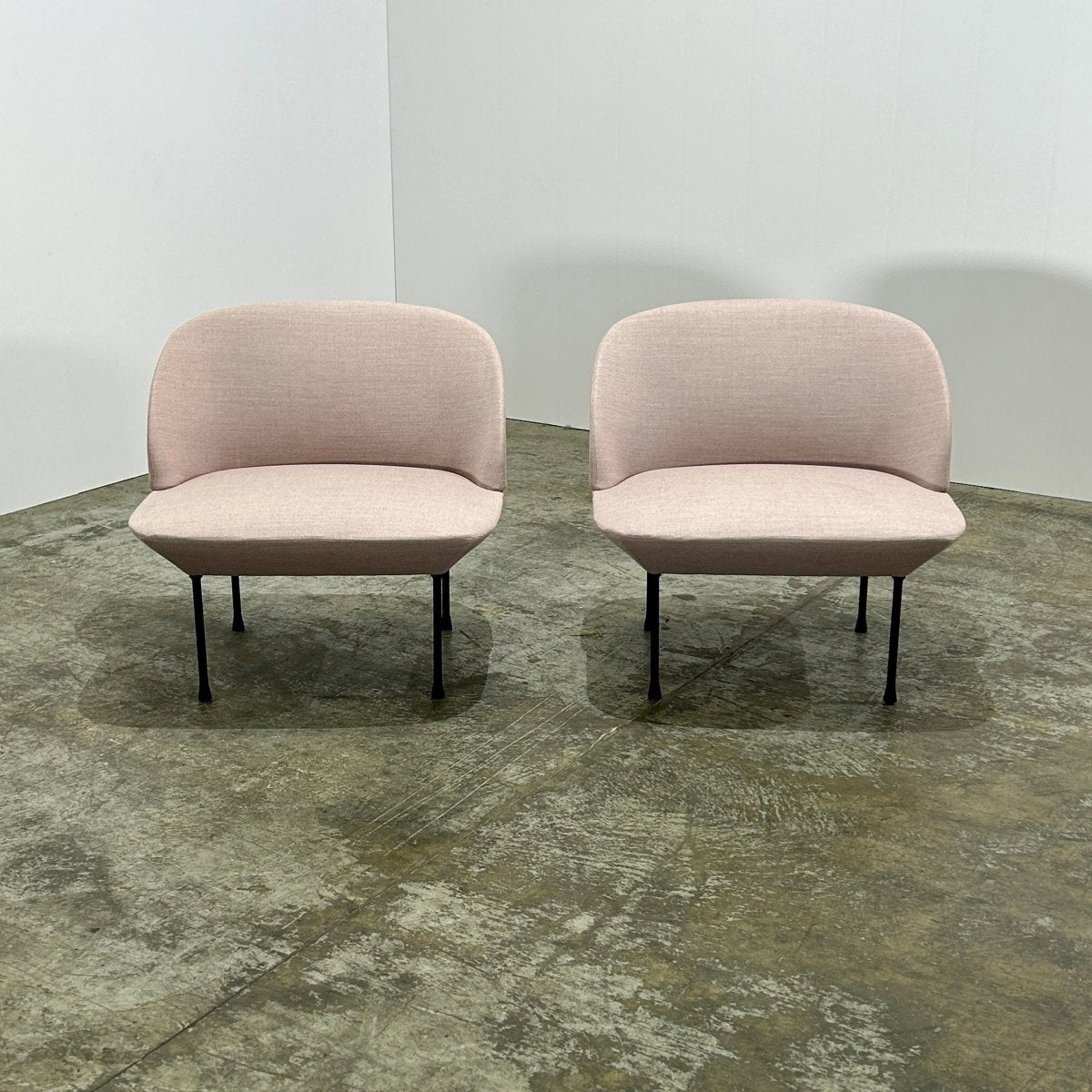 Muuto Pink Oslo Lounge Chair by Anderssen and Voll, Set of Two @ REHAUS