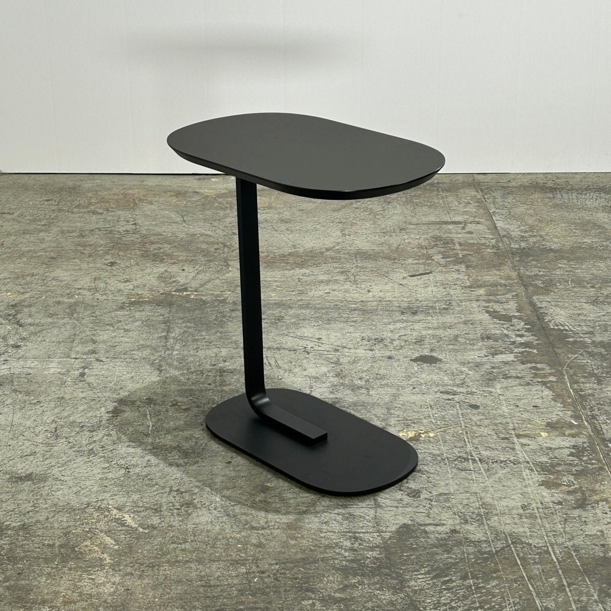 Muuto Relate Side Table by Big - Game @ REHAUS