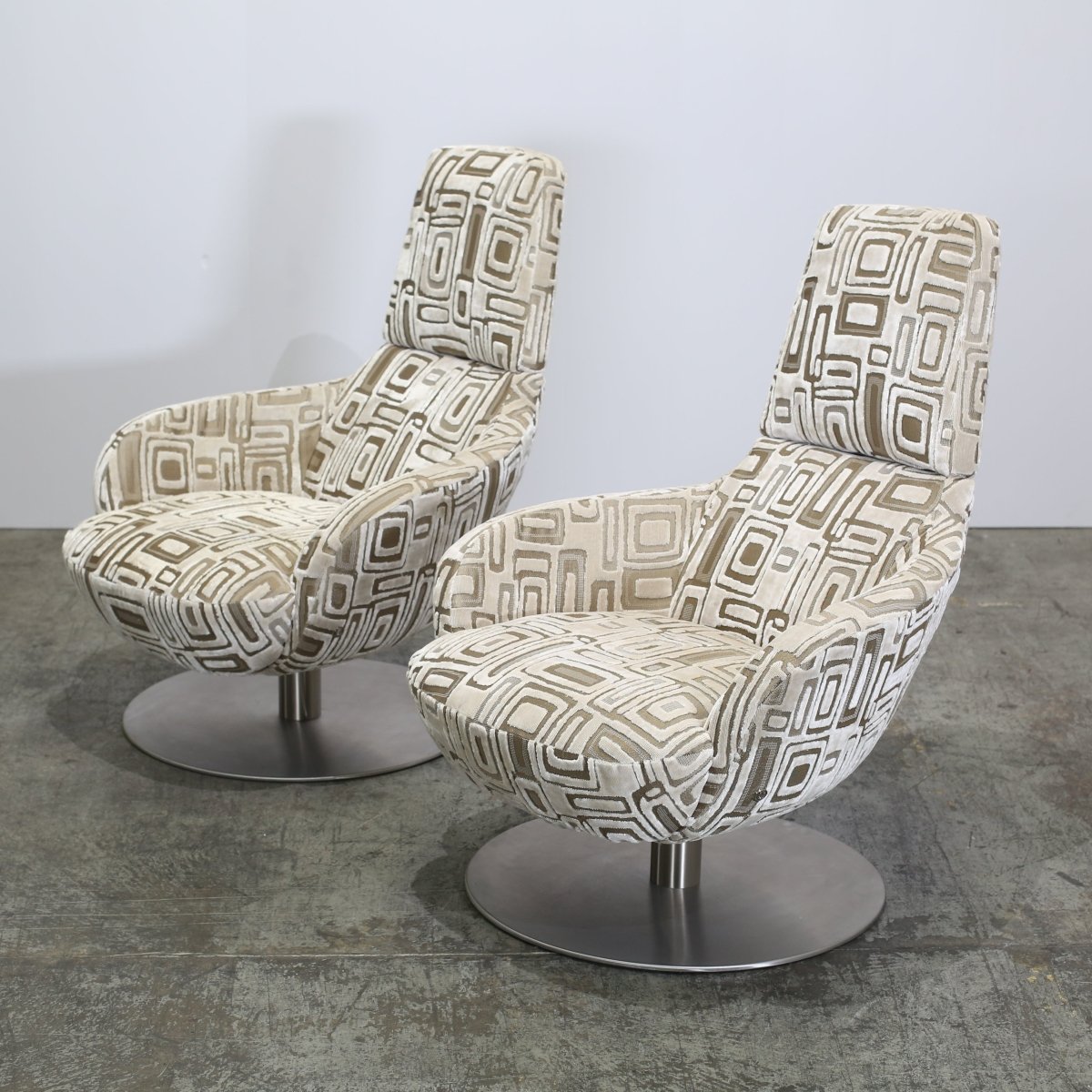Natuzzi Bond Armchairs, Set of Two @ REHAUS