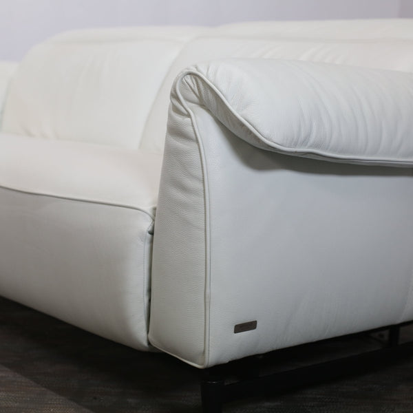 Natuzzi Editions Leggiadro Sofa @ REHAUS