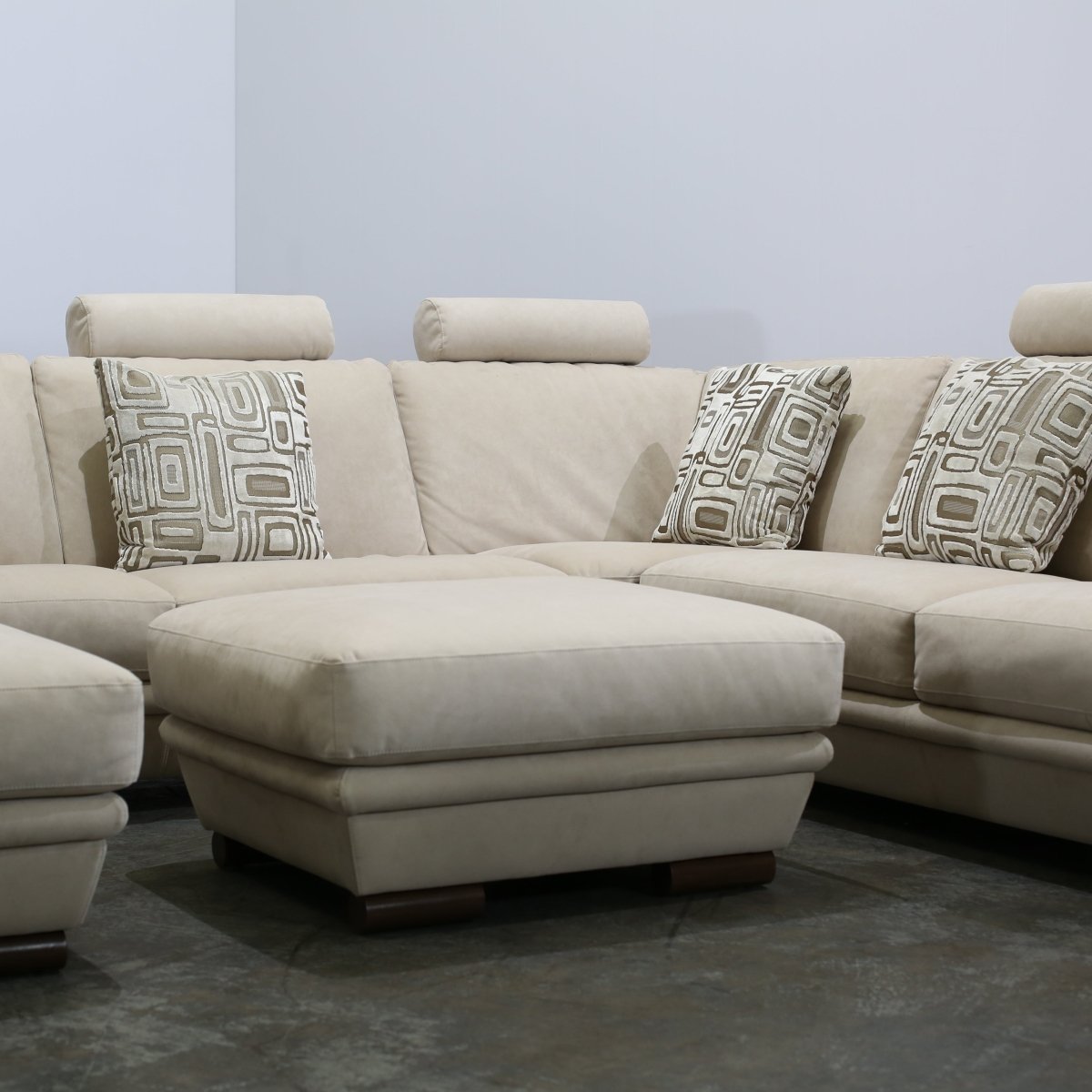 Natuzzi Plaza Large Sectional Sofa @ REHAUS