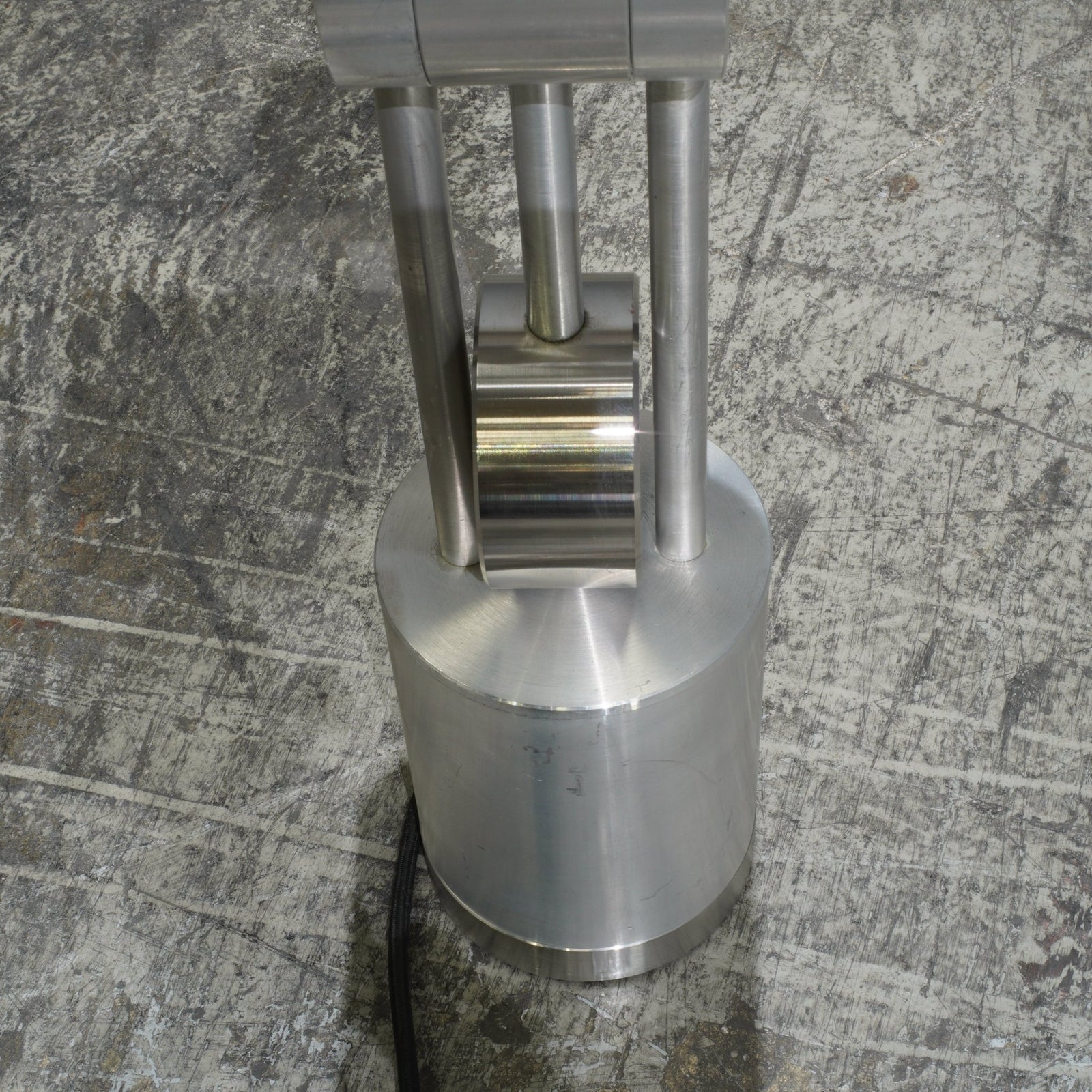 OBE Camden Desk Lamp by Tom Dixon @ REHAUS