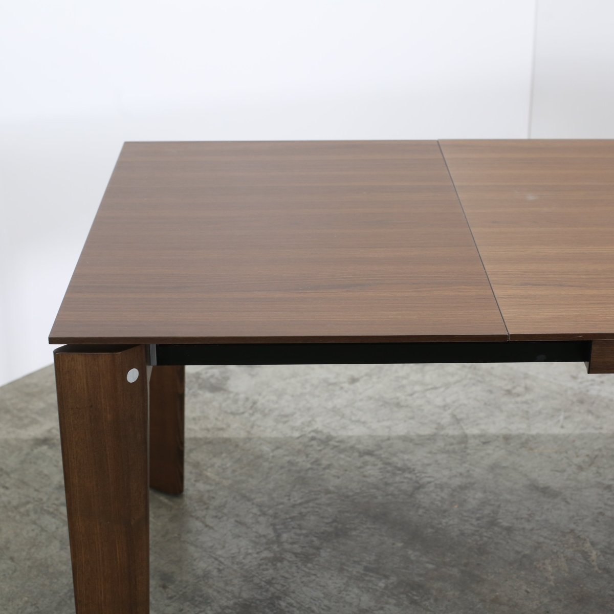 Omnia Extendable Dining Table by Calligaris @ REHAUS