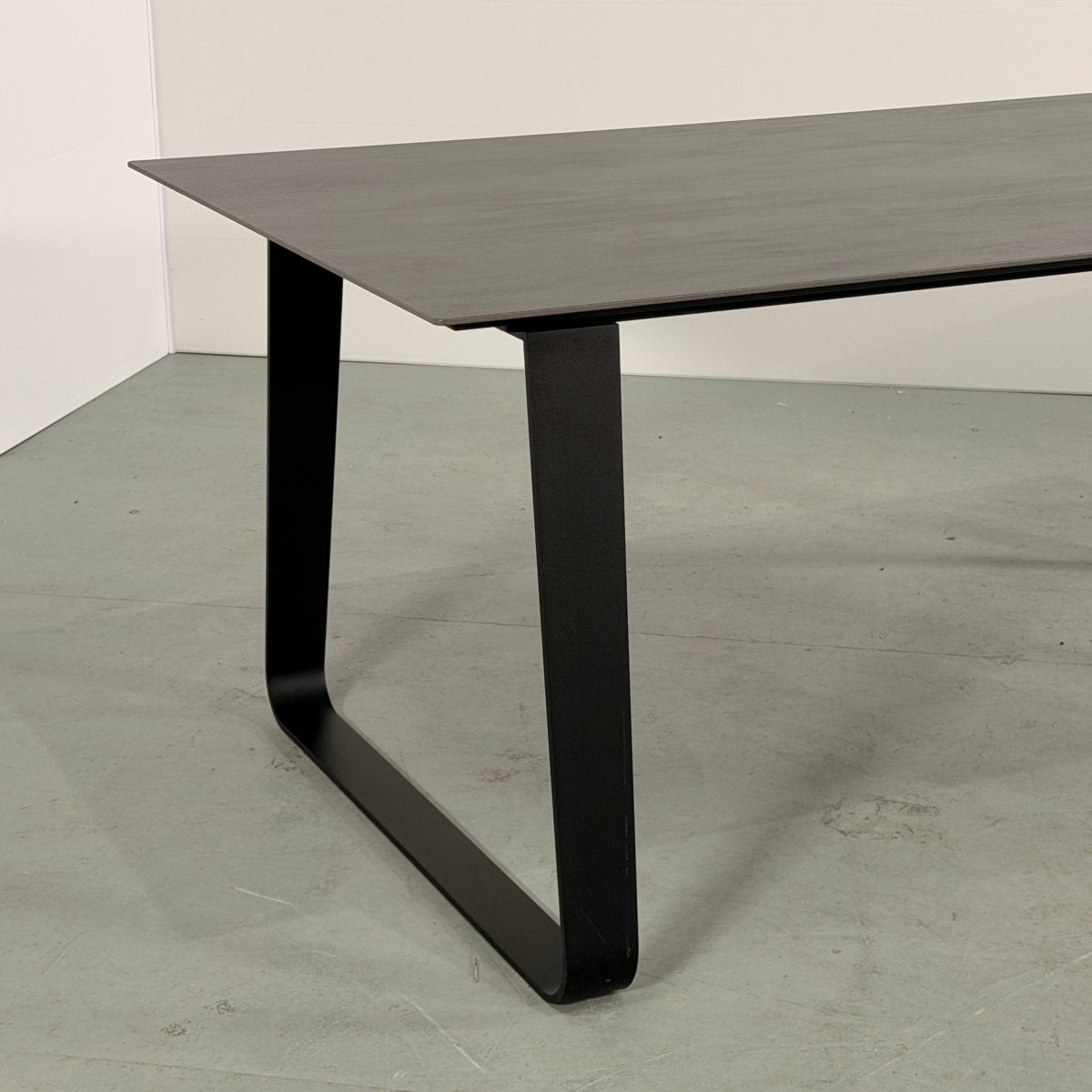 Pagnon & Pelhaitre — Vilna Dining Table, Ligne Roset, 21st Century @ REHAUS