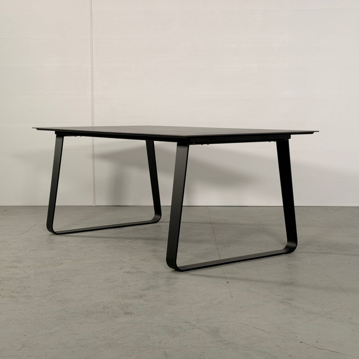 Pagnon & Pelhaitre — Vilna Dining Table, Ligne Roset, 21st Century @ REHAUS