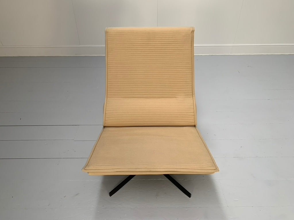 Pair of B&B Italia VVD Armchairs - In Cashmere Wool @ REHAUS