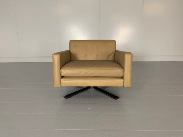 Pair of Poltrona Frau for Ferrari Kennedee Armchairs - In Pelle Frau SC Leather @ REHAUS