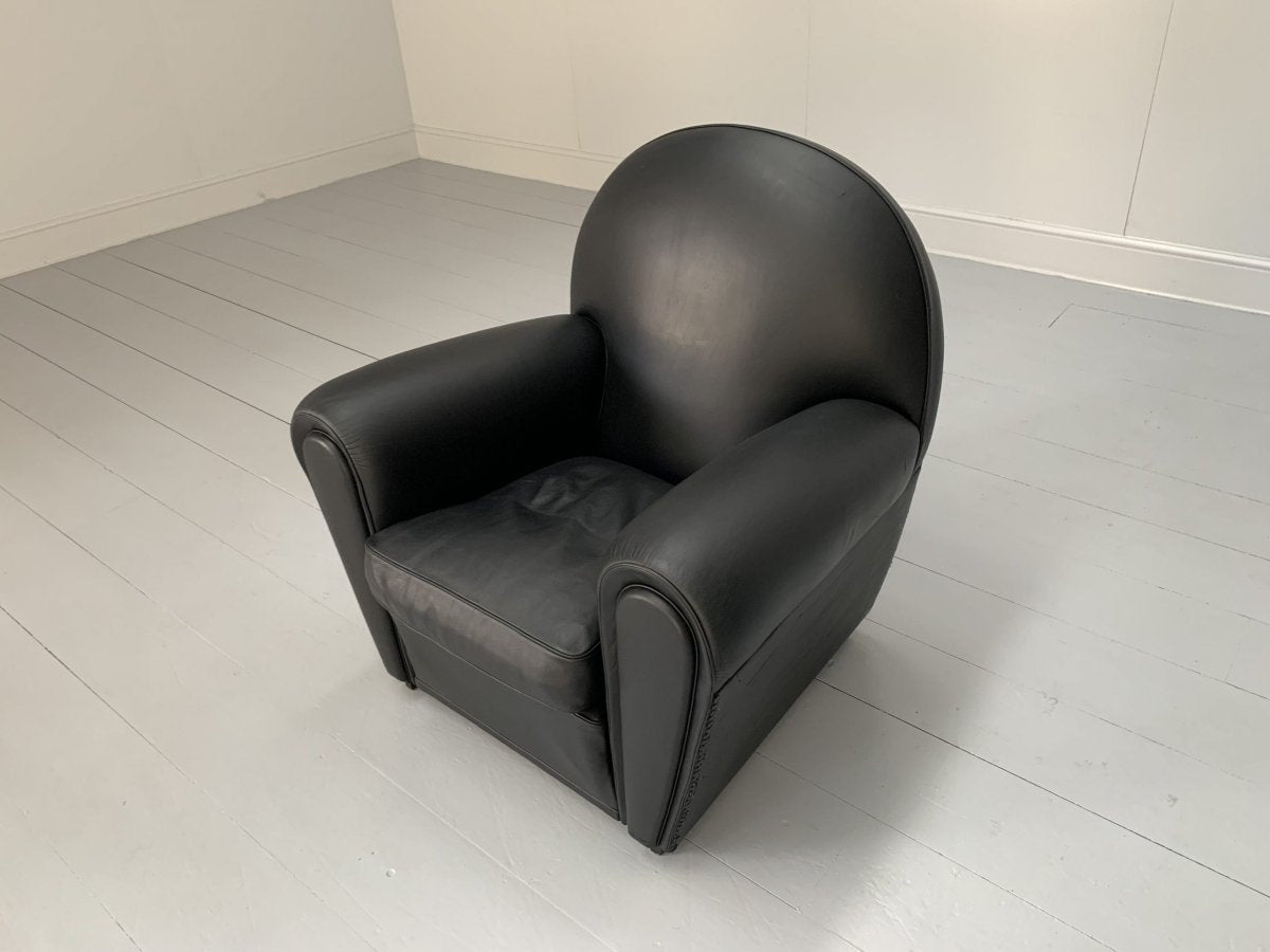 Pair of Poltrona Frau Vanity Fair Armchairs - In Pelle Frau Black Leather @ REHAUS