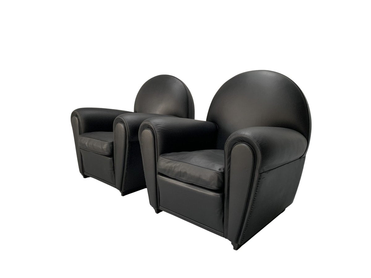 Pair of Poltrona Frau Vanity Fair Armchairs - In Pelle Frau Black Leather @ REHAUS