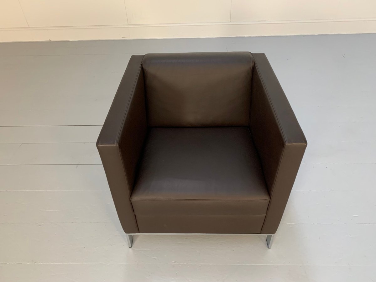 Pair of Walter Knoll Foster 500.10 Armchairs - In Dark - Brown Leather @ REHAUS